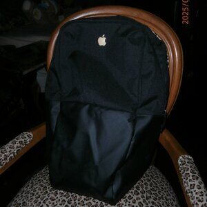 Apple Incase Black Nylon Laptop Backpack ~ NEW
